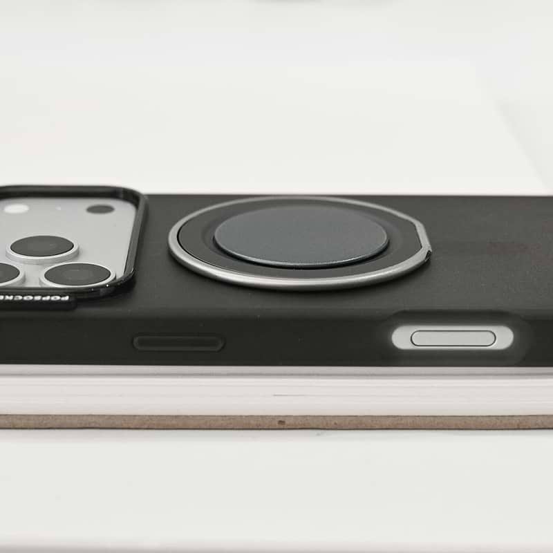 Black &mdash; MagSafe Low-Pro Grip & Stand image number 7
